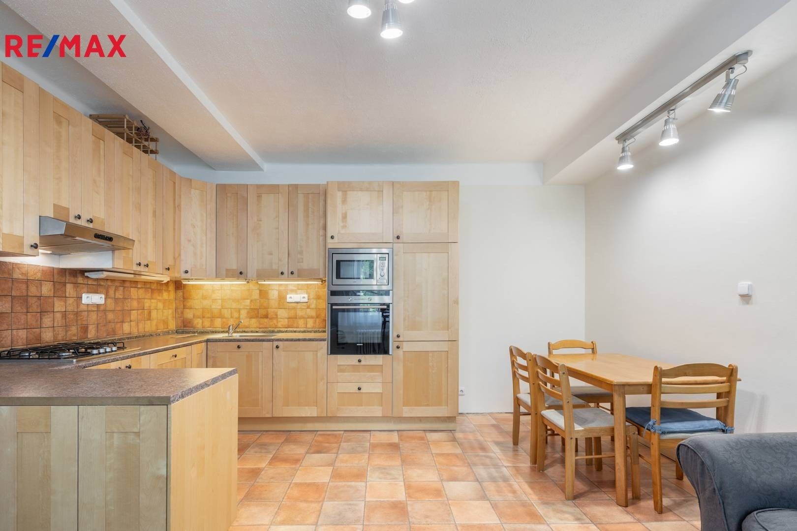 Pronájem byt 3+kk - Přístavní, Praha, 74 m²