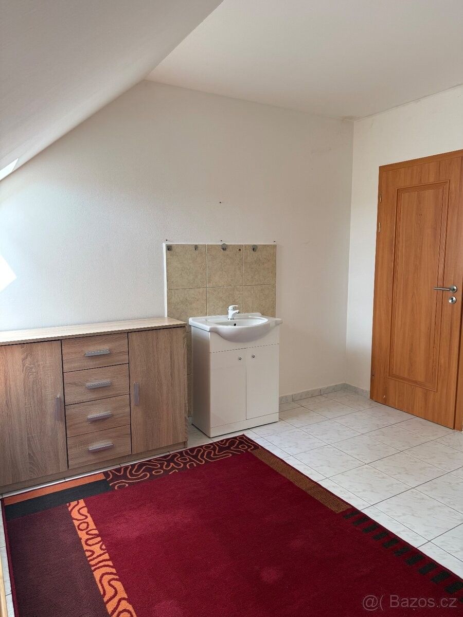 Byty, Unhošť, 273 51 - 2