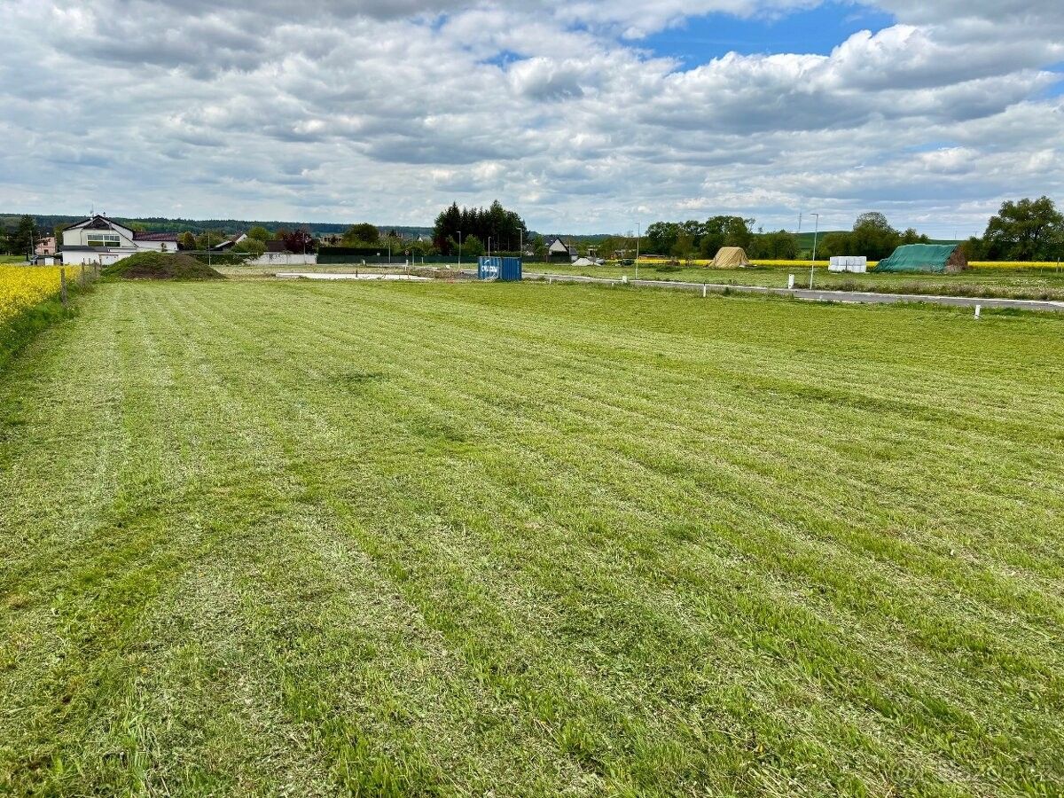 Pozemky pro bydlení, Bitozeves, 440 01