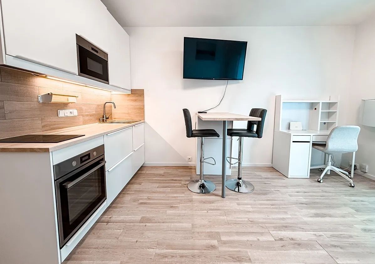 Pronájem byt - Praha, 190 00