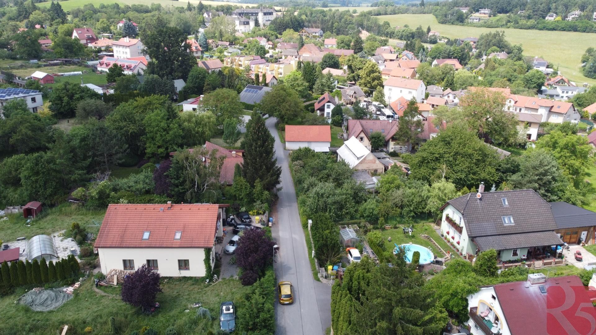 Prodej pozemek pro bydlení - Netušilská, Praha, 790 m²