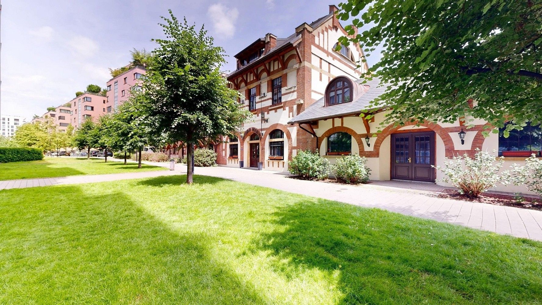Restaurace · 1 096 m² · Jankovcova, Praha 7 - Holešovice - 4