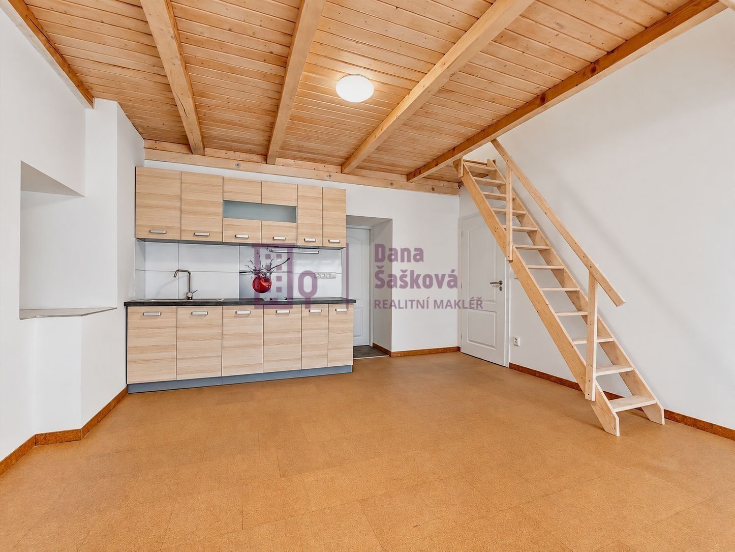 Pronájem byt 1+kk - nám. Míru 158, Jindřichův Hradec I, 50 m² - 2