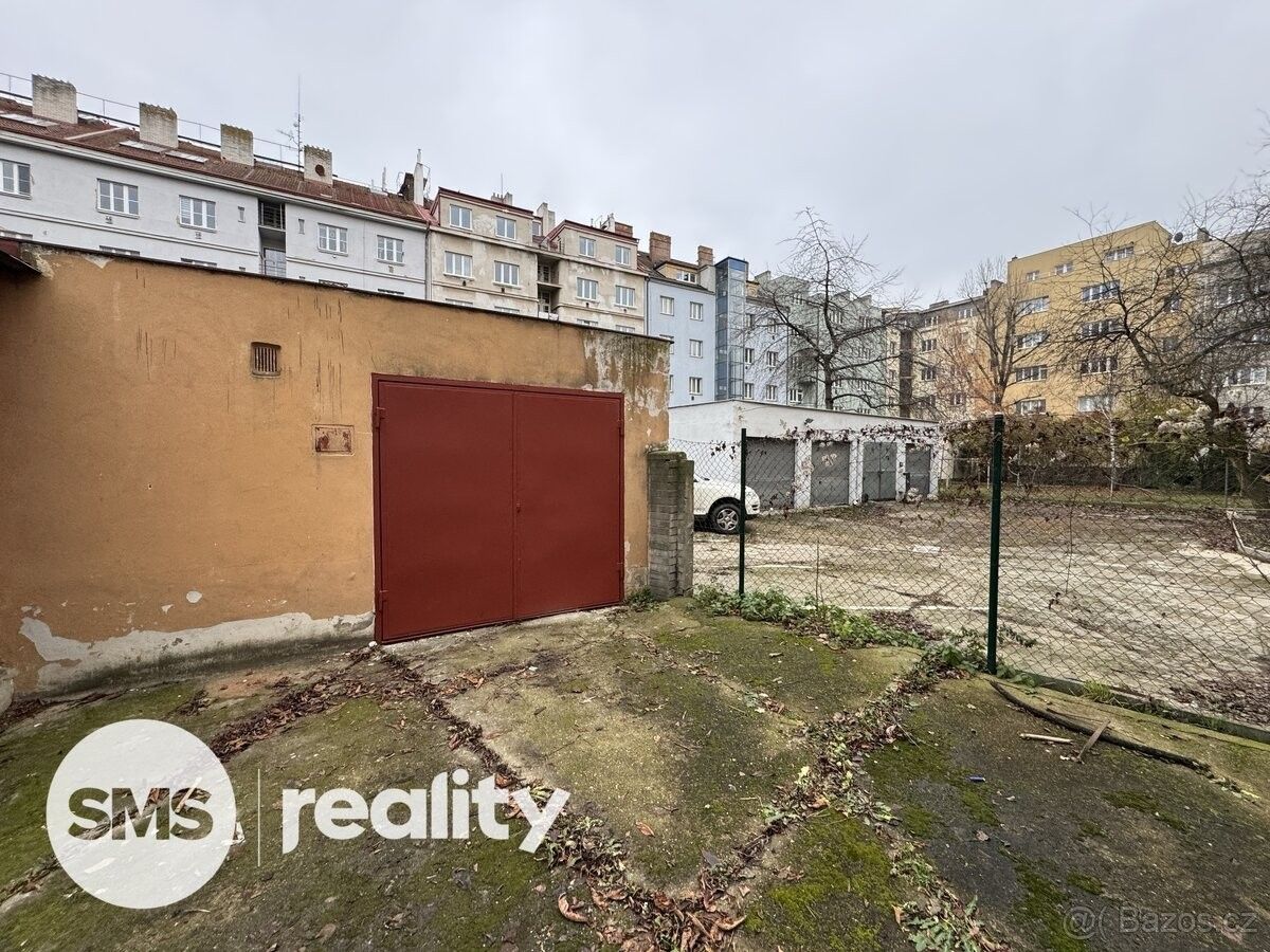 Prodej garáž - Praha, 140 00