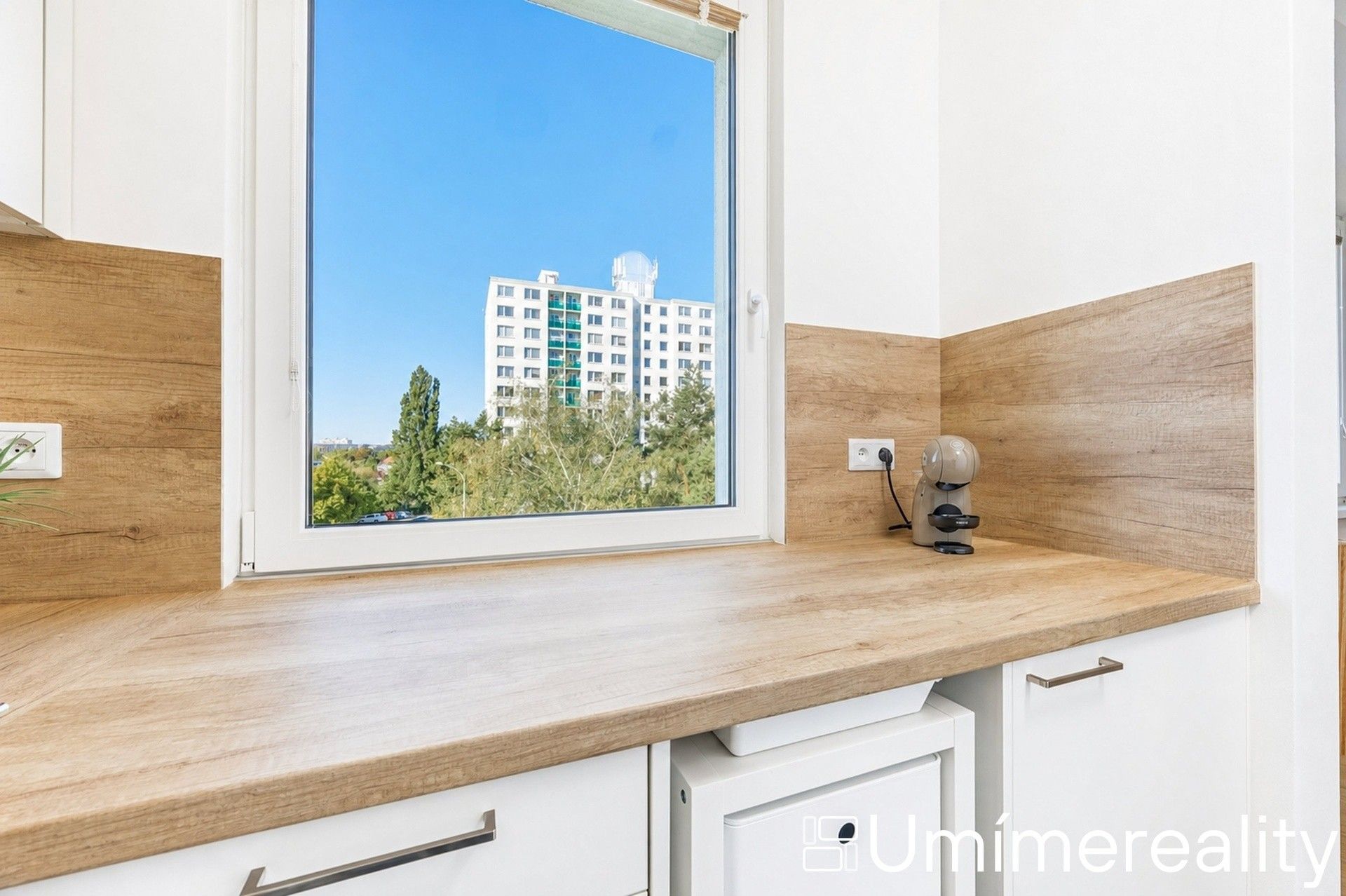 1+1, Valentova, Praha, 30 m² - 1