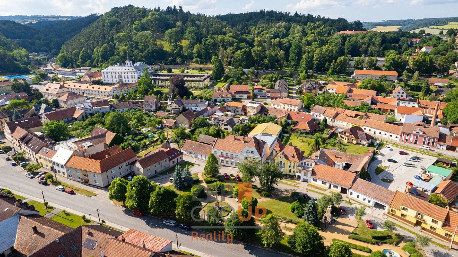 Ubytovací zařízení · 1 400 m² · nám. Osvobození, Lysice, okres Blansko - 4