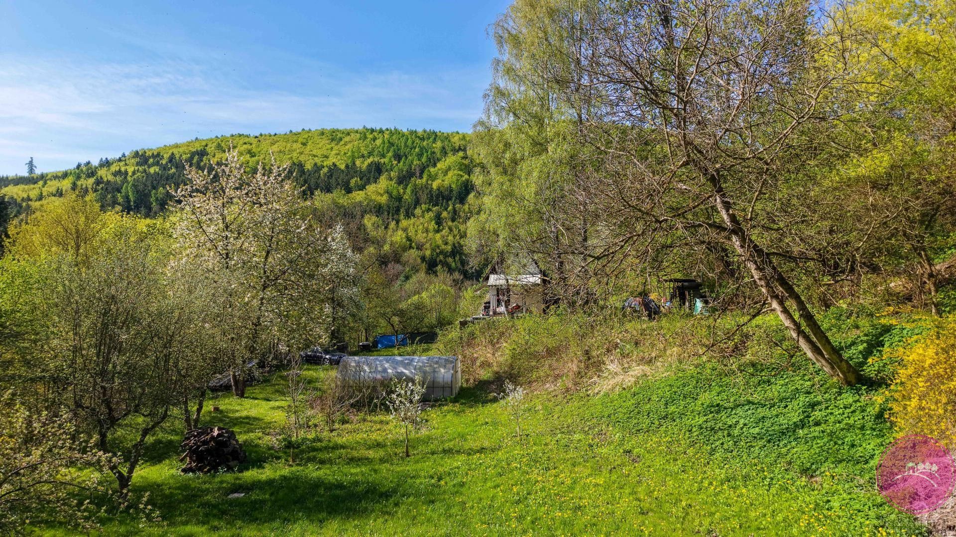 Zahrada · 2 114 m² · Mírov - 3