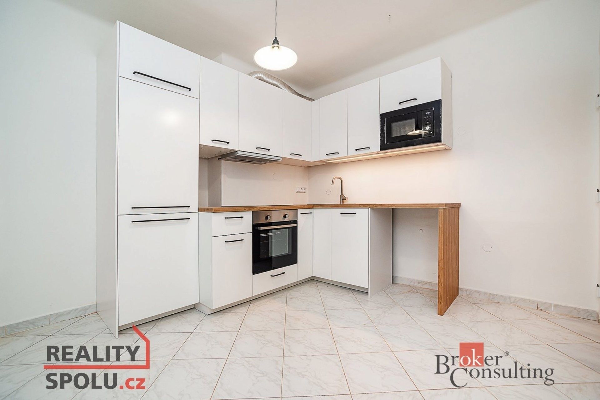 Pronájem byt 1+1 - Družstevní ochoz, Praha, 40 m²