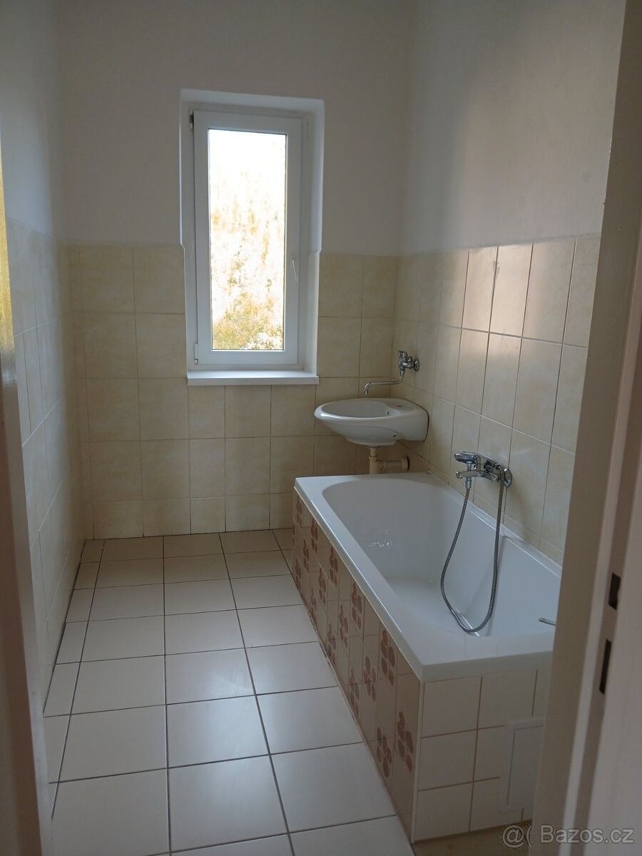 Byty, Ostrava, 702 00