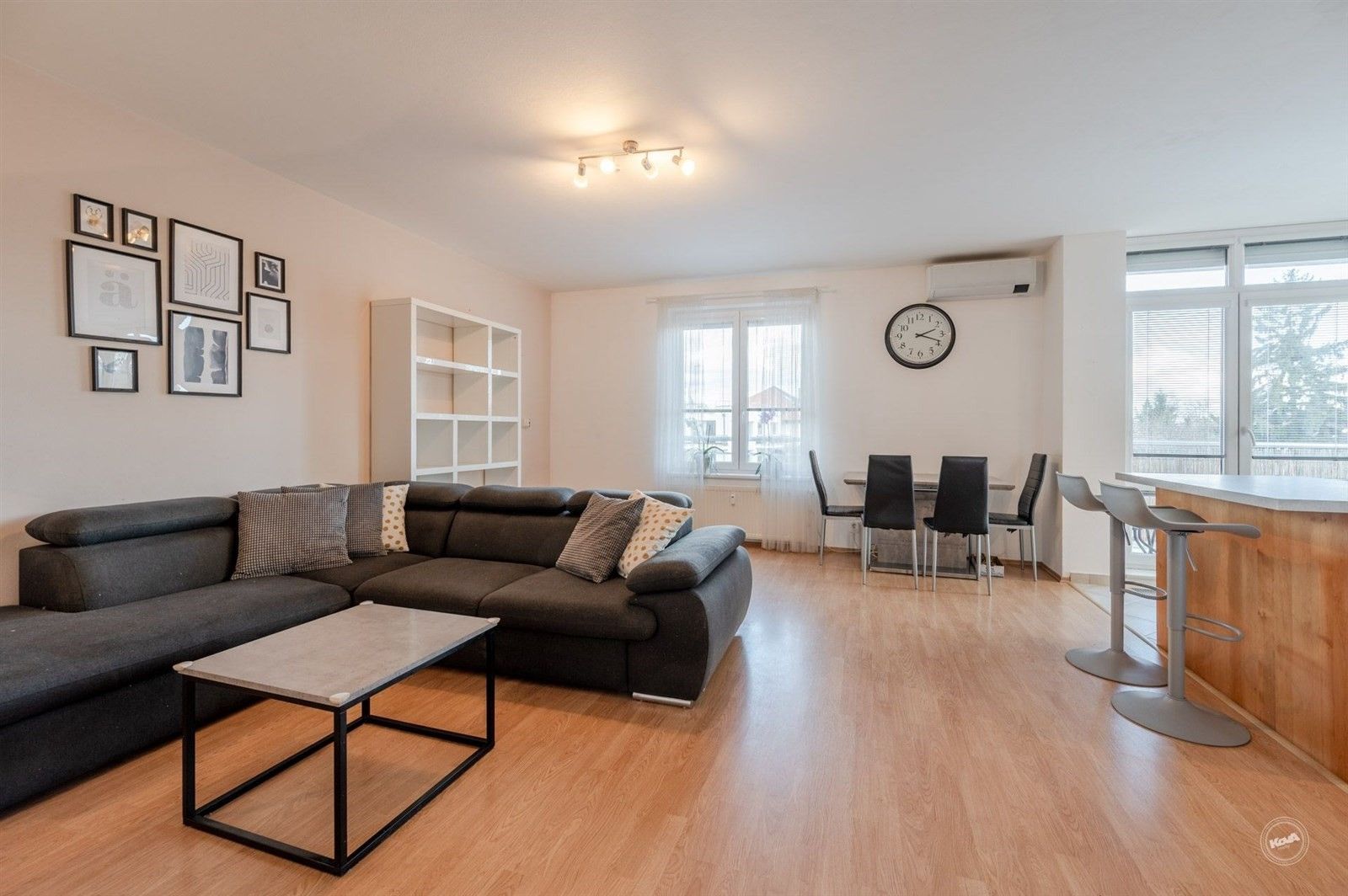 Pronájem byt 3+kk - Holubí 1241, Praha, 85 m²