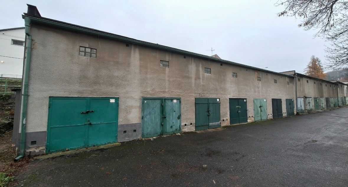 Garáže, Most, 434 01