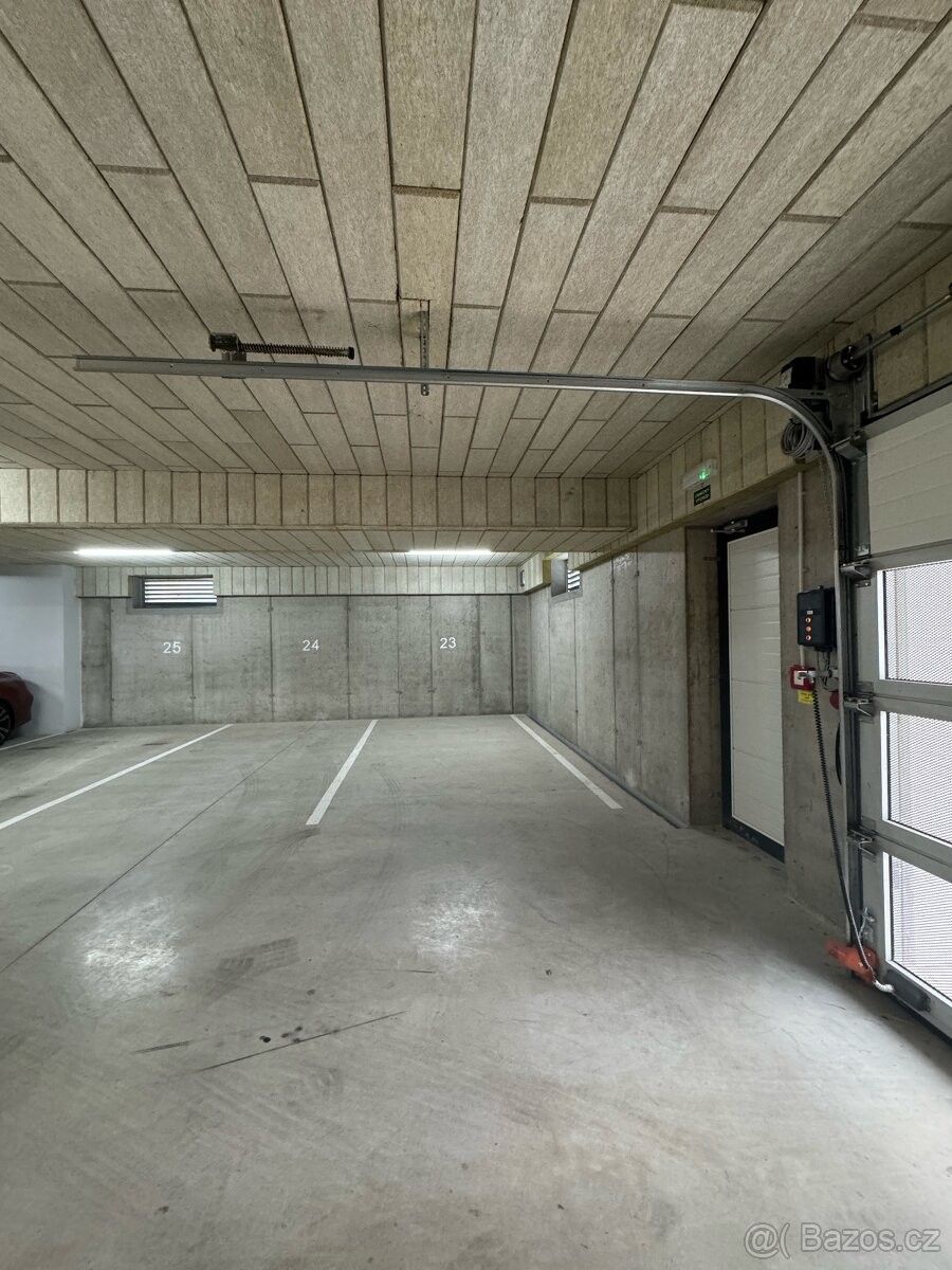 Garáže, Poděbrady, 290 01