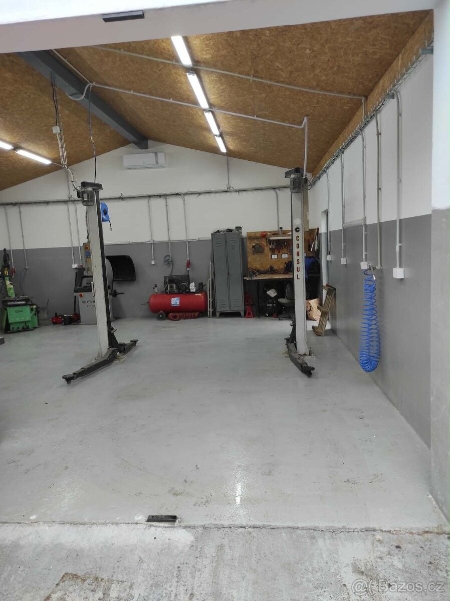 Garáž · Veselíčko u Lipníka nad Bečvou, 751 25 - 3