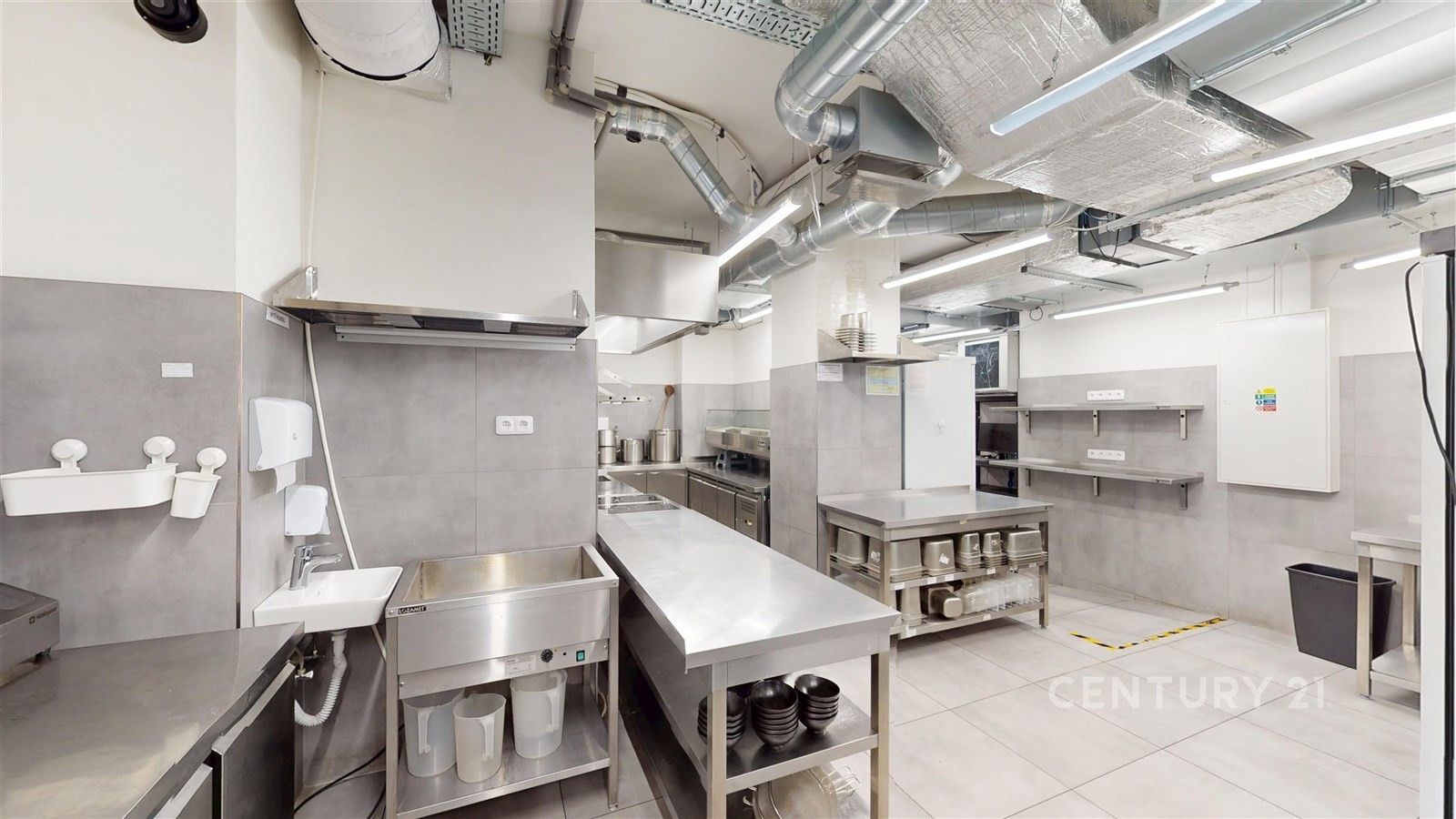 Restaurace · 127 m² · Nádražní 643, Ostrava Moravská Ostrava - 3