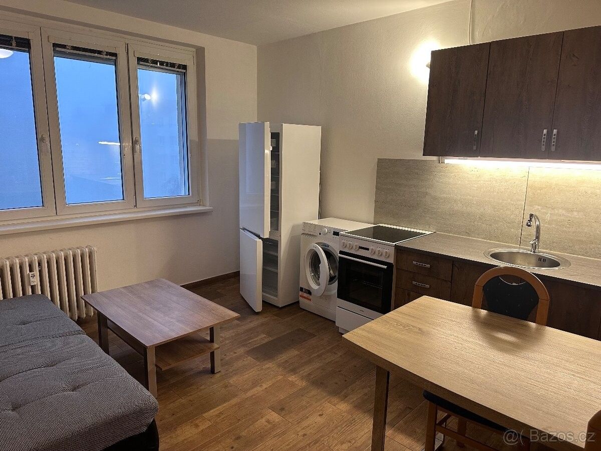 Pronájem byt - Horní Slavkov, 357 31