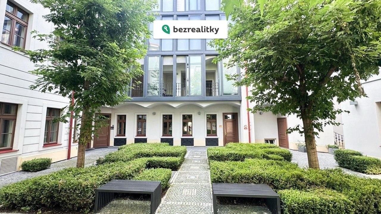 3+kk, Petrská, Praha, 85 m²