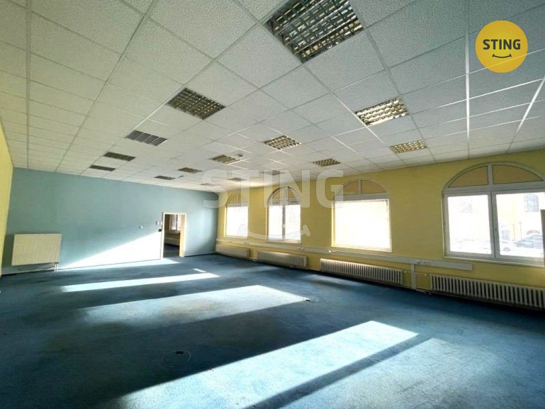Pronájem kancelář - Na Najmanské, Ostrava, 342 m²
