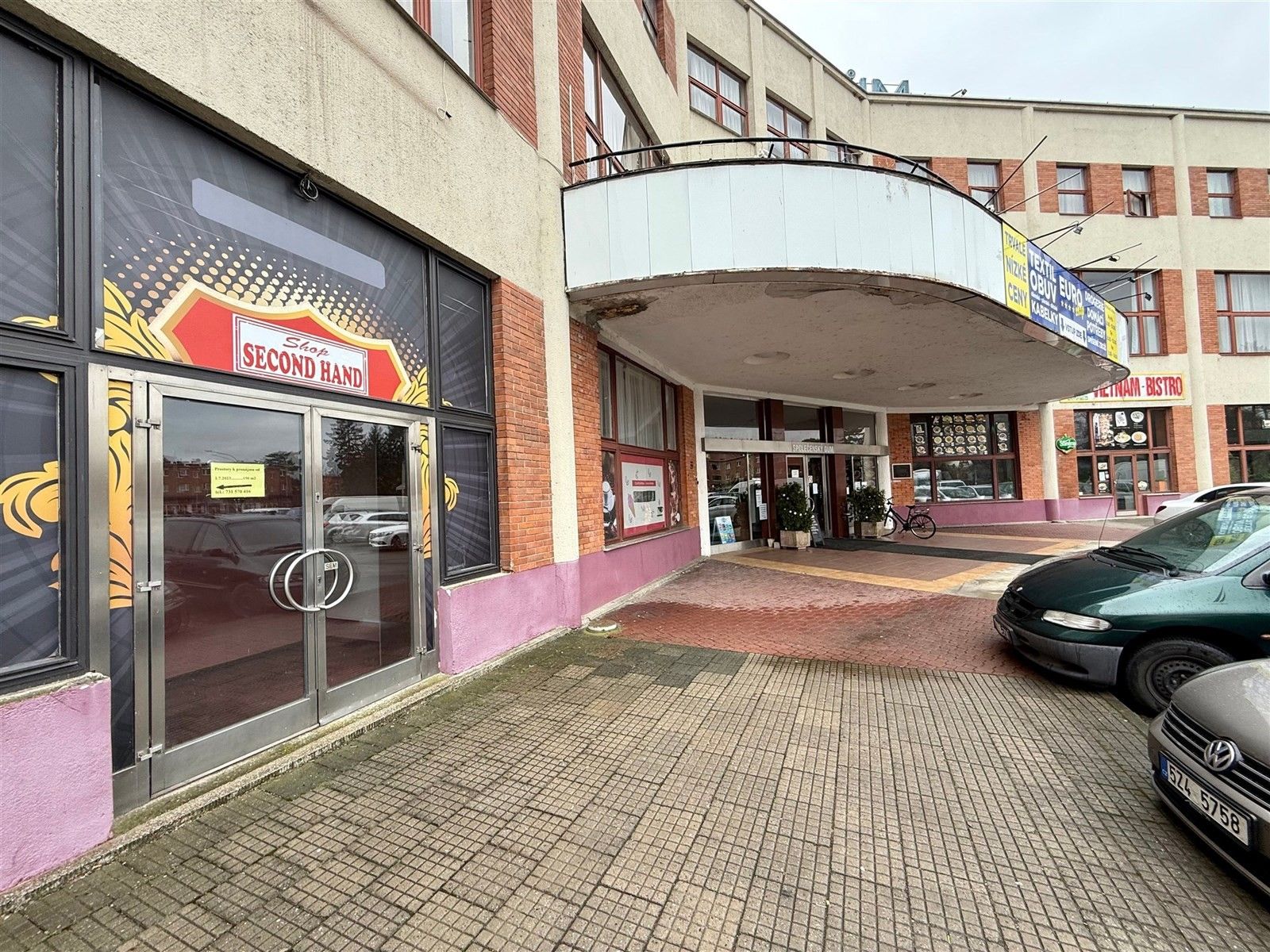 Obchodní prostory, tř. Spojenců, Otrokovice, 120 m²