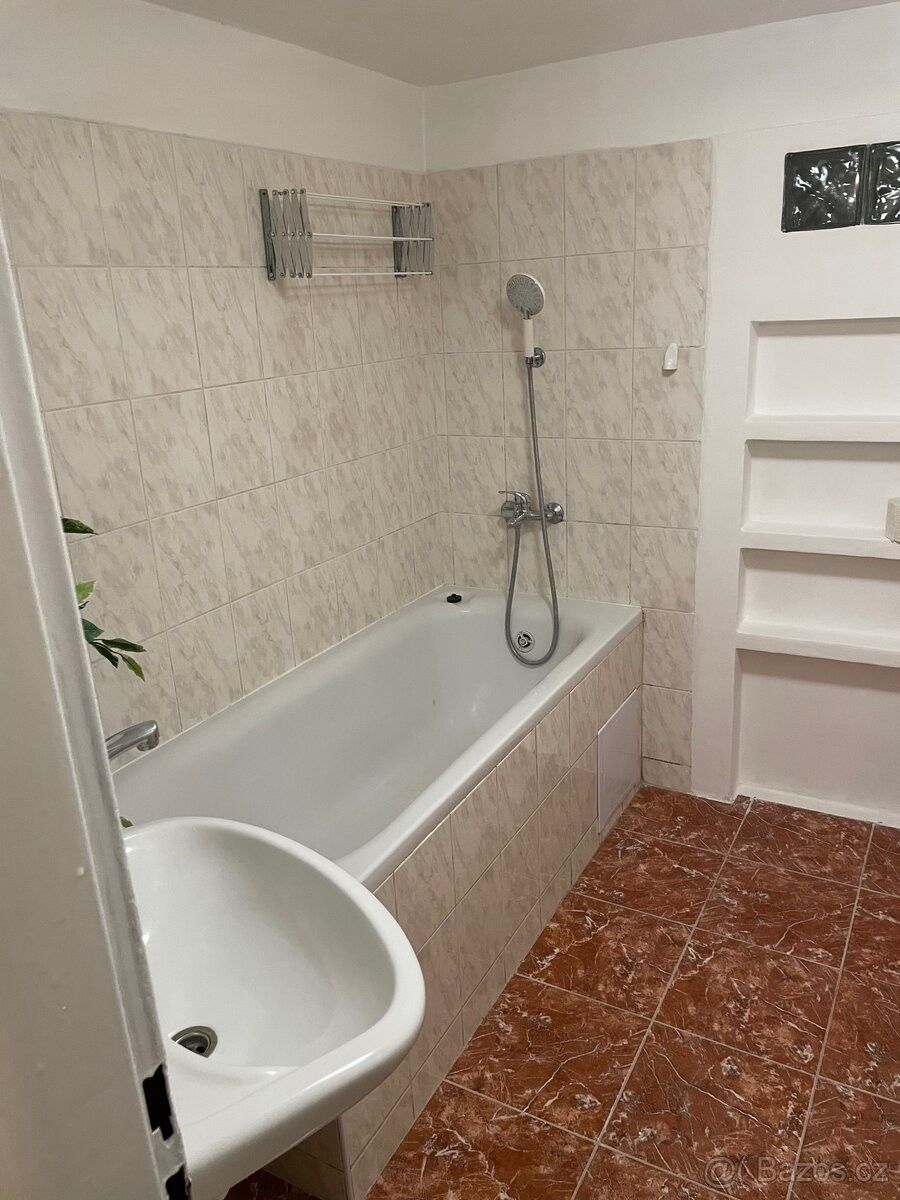 Nemovitost · České Budějovice, 370 01 - 3
