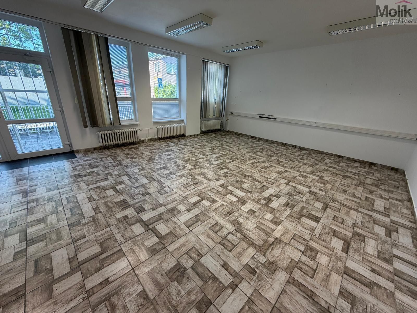 Kanceláře, Růžová, Most, 84 m²