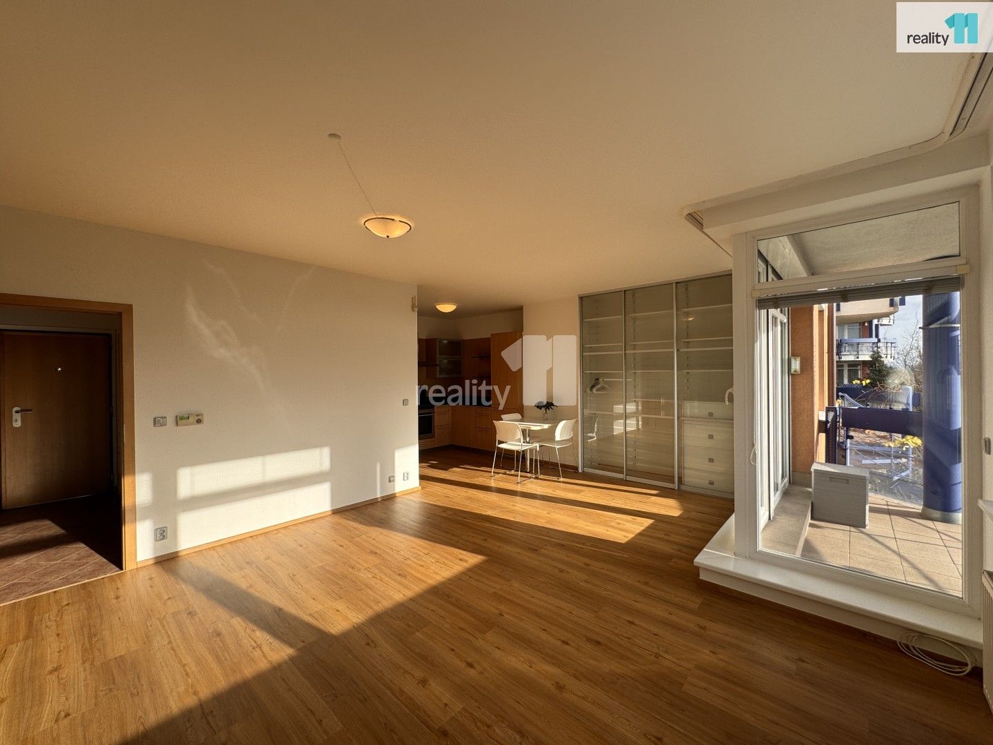 Pronájem byt 1+kk - Nad Okrouhlíkem, Praha, 45 m²