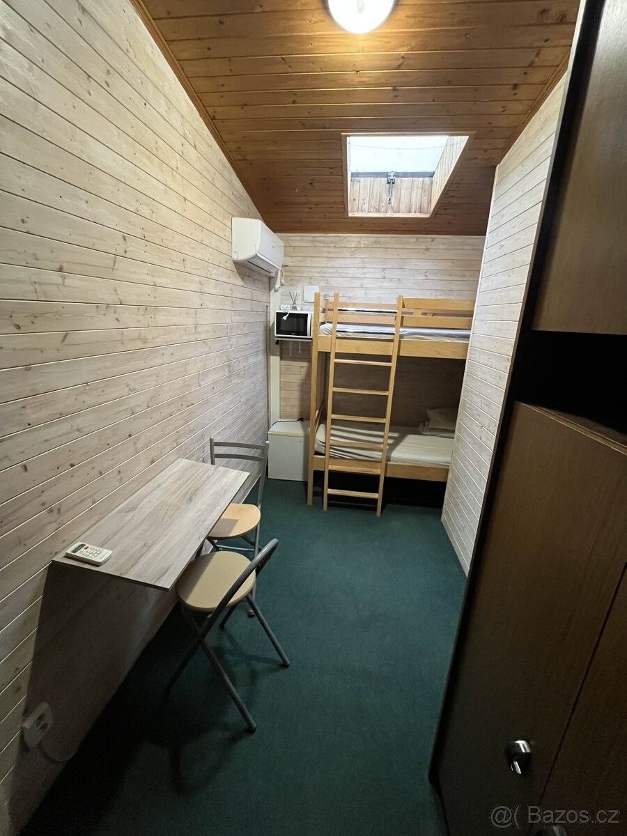 Pronájem byt - Hluk, 687 25