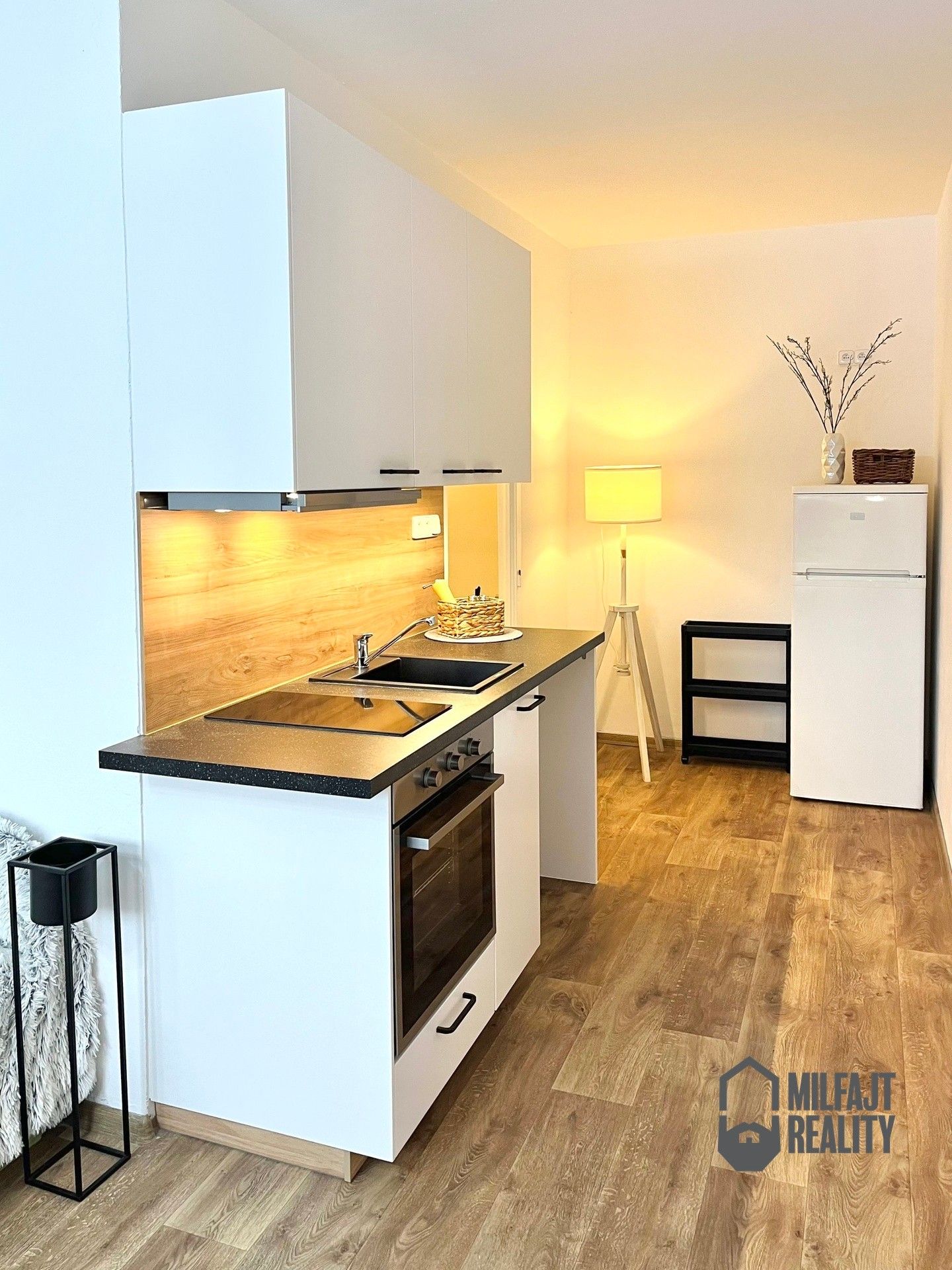 Pronájem byt 1+kk - Jizerská, Jablonec nad Nisou, 28 m²