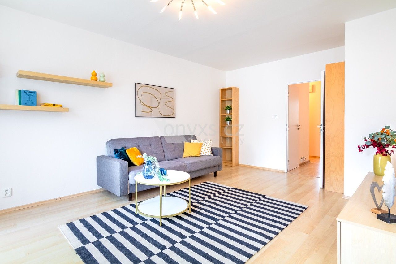 Pronájem byt 3+kk - Zvolenská, Praha, 76 m²