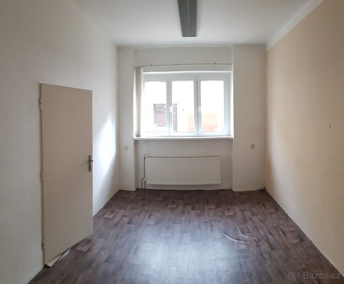 Pronájem kancelář - Pardubice, 530 02