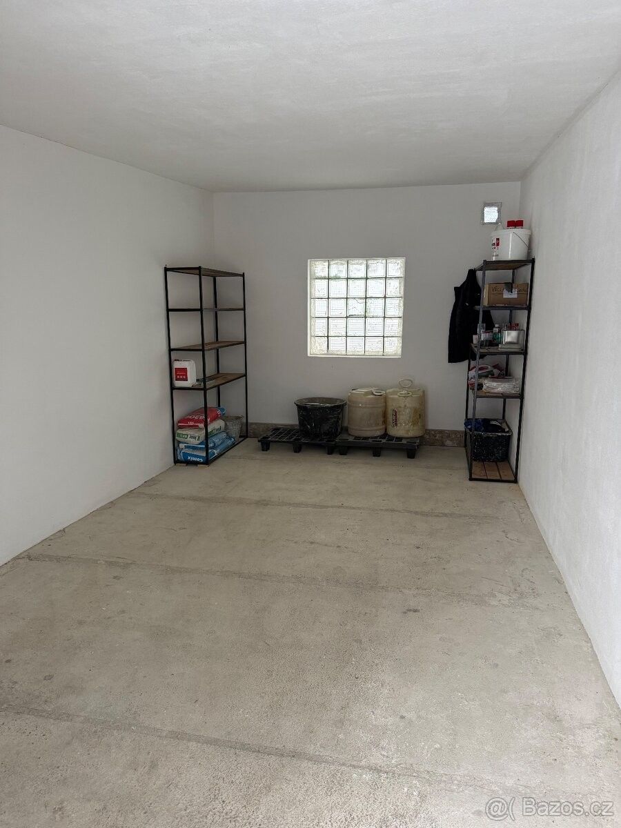 Garáže, Louny, 440 01