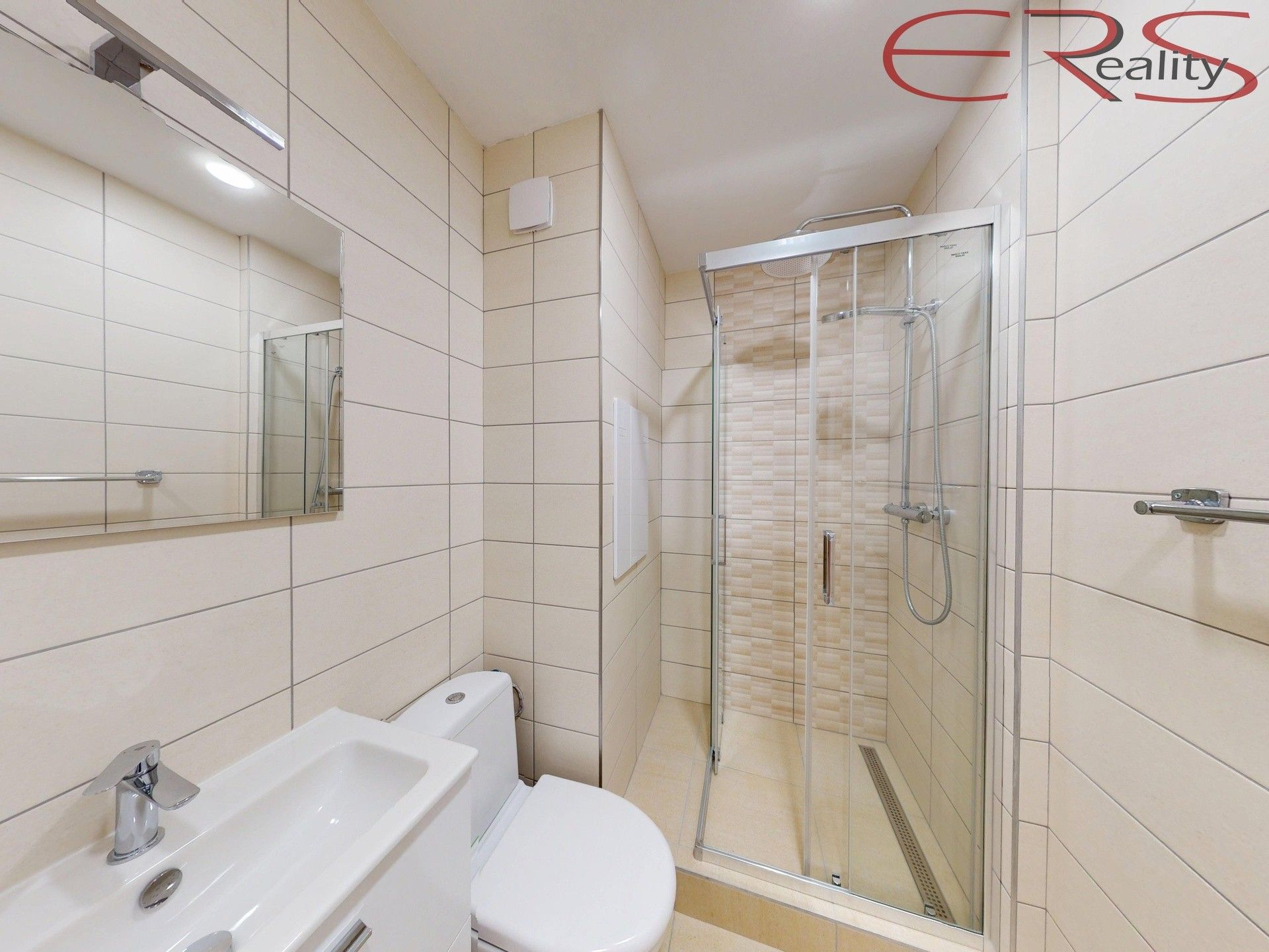 Byt 2+1 · 57 m² · Budovatelů, Jablonec nad Nisou - 3