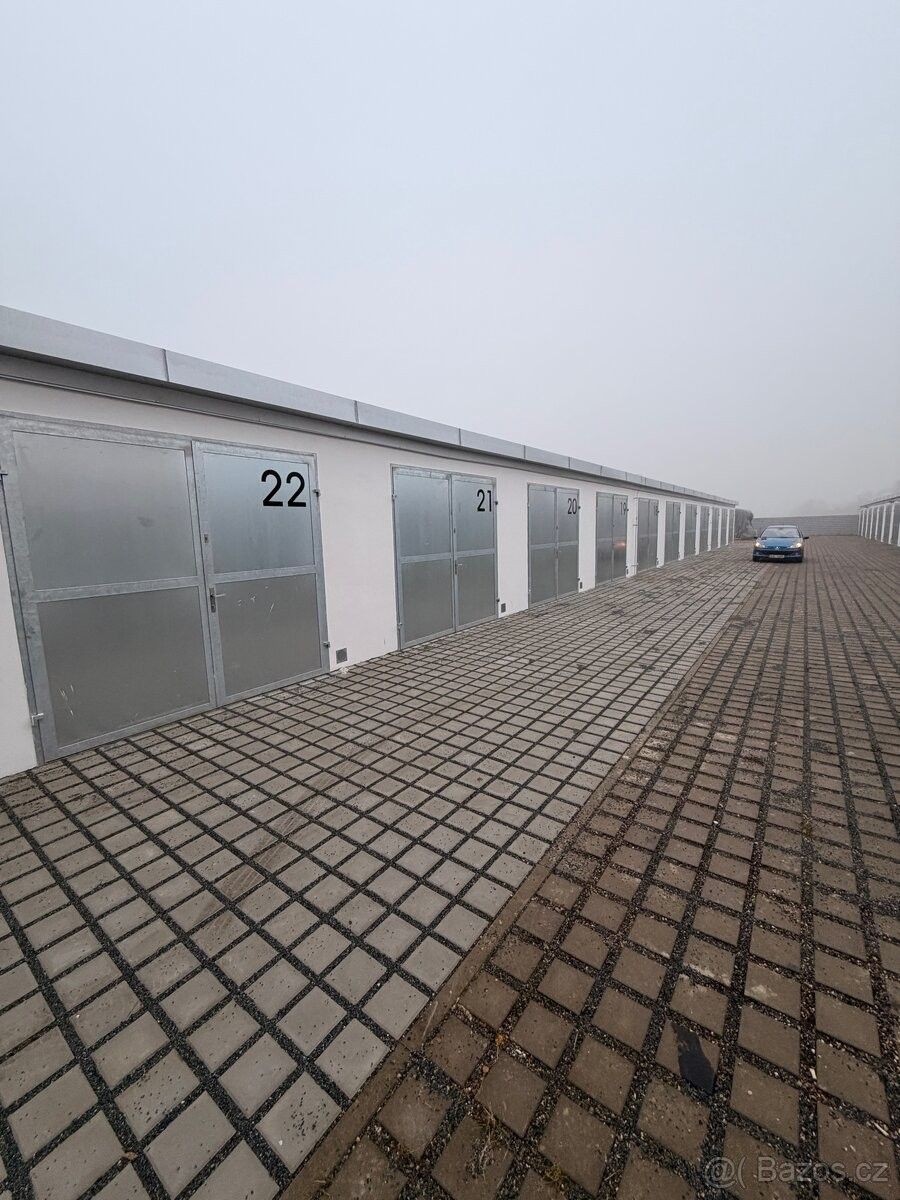 Garáže, Veltrusy, 277 46