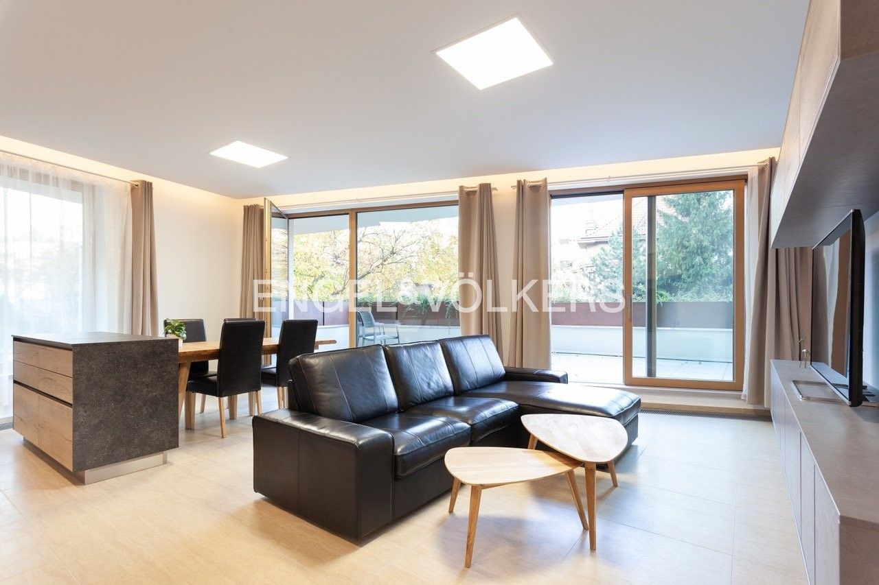 3+kk, Pod Děkankou, Praha, 79 m²