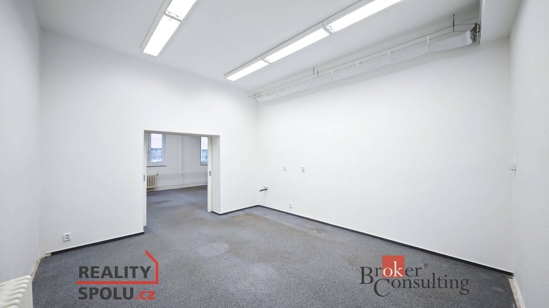 Pronájem kancelář - V Ráji, Pardubice, 740 m²