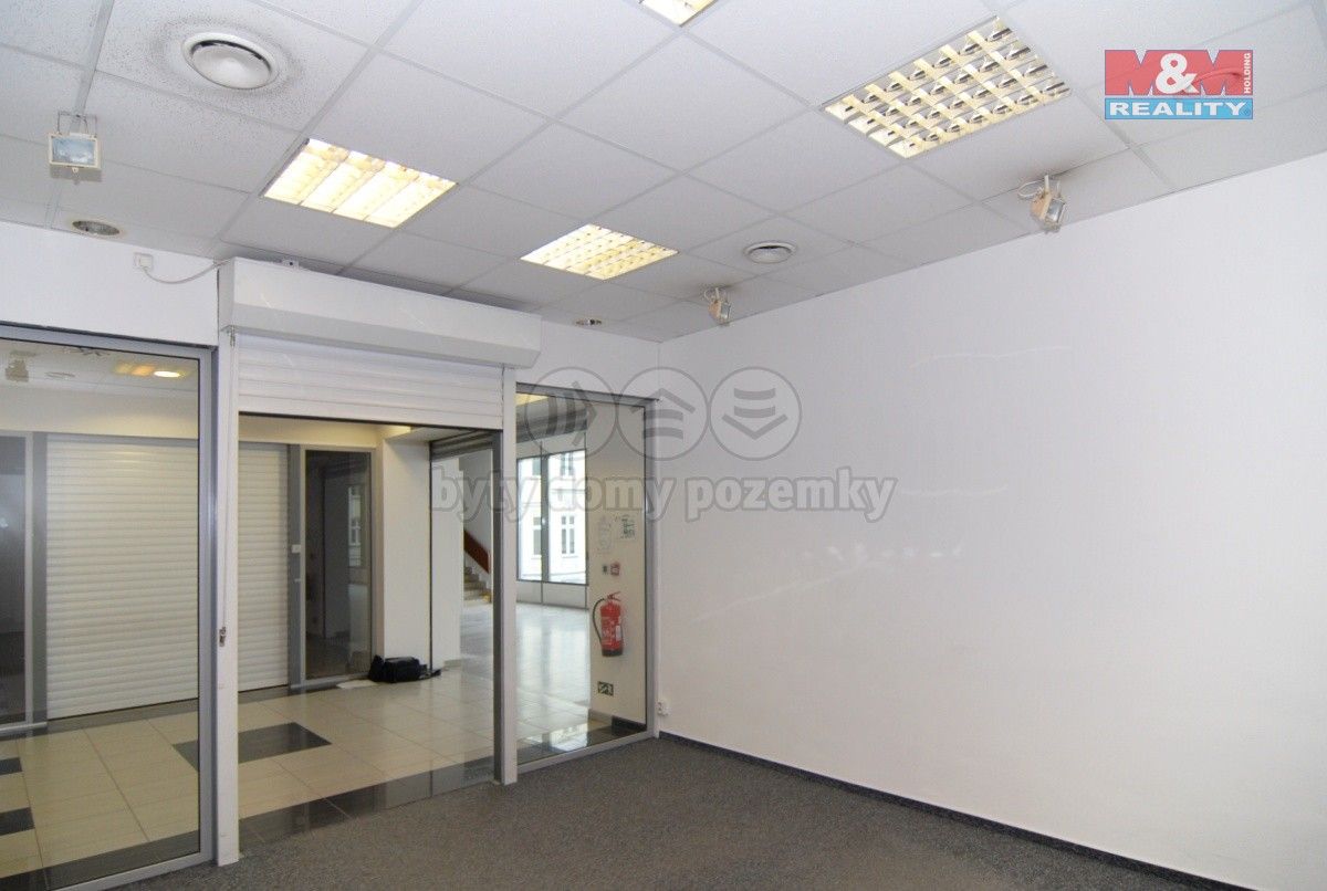 Pronájem obchodní prostory - Masarykovo náměstí, Ostrava, 20 m²