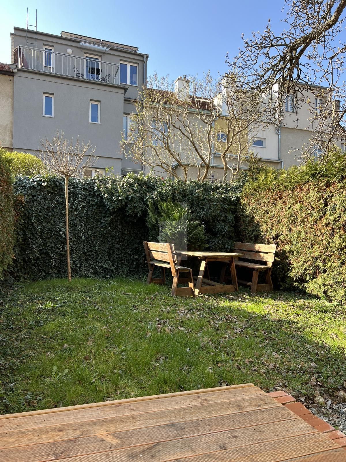 Pronájem dům - Kosatcová, Praha, 120 m²