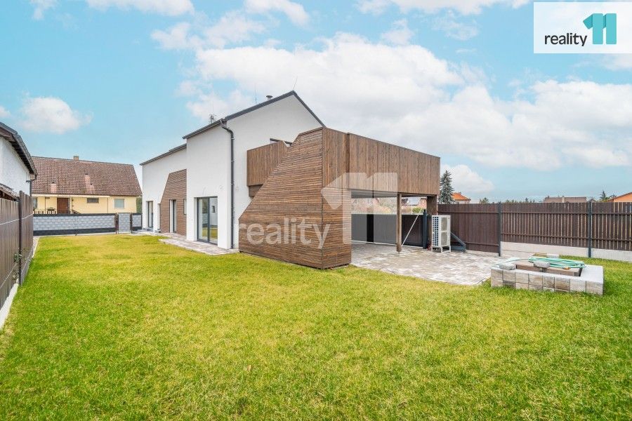 Prodej rodinný dům - Spojovací,Jesenice, 171 m²