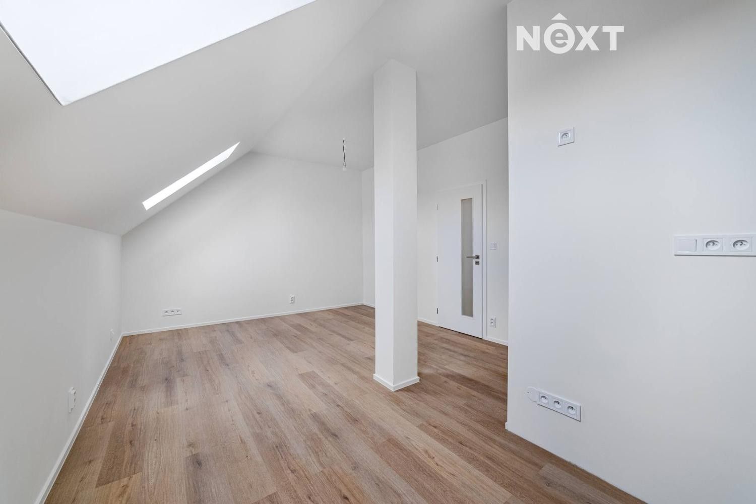 2+kk, Kolmá, Praha, 43 m²
