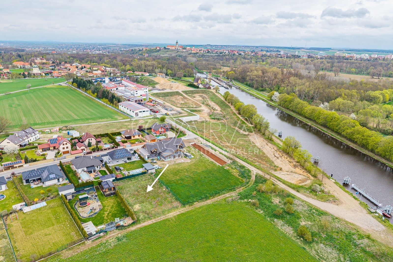 Stavební pozemek, Hořín – další