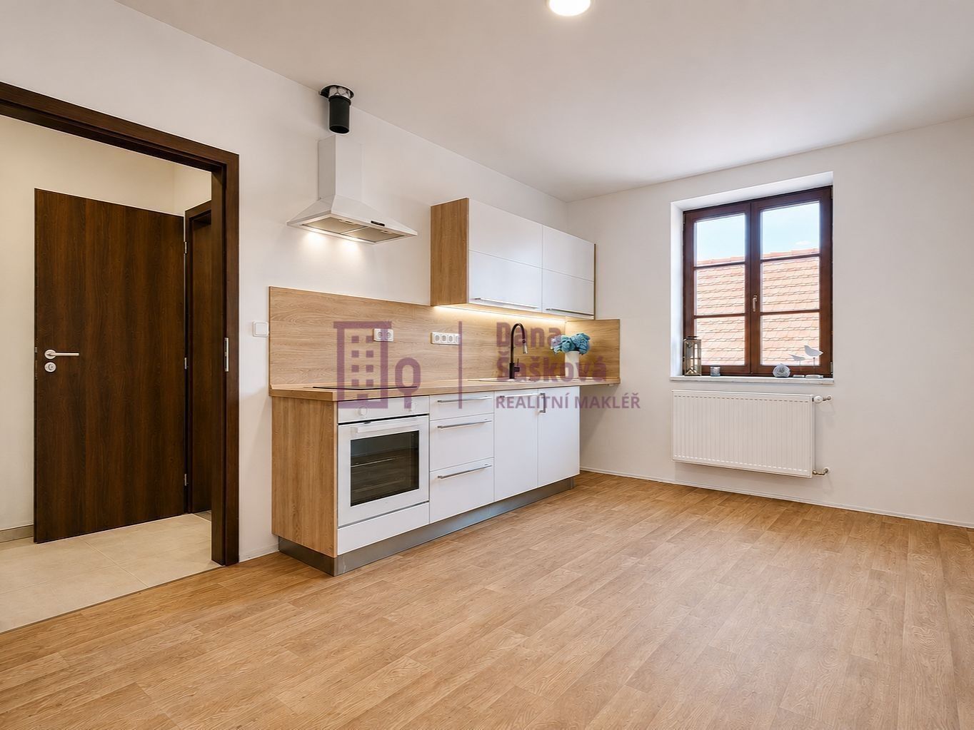 1+kk, nám. Míru 165, Jindřichův Hradec I, 23 m²