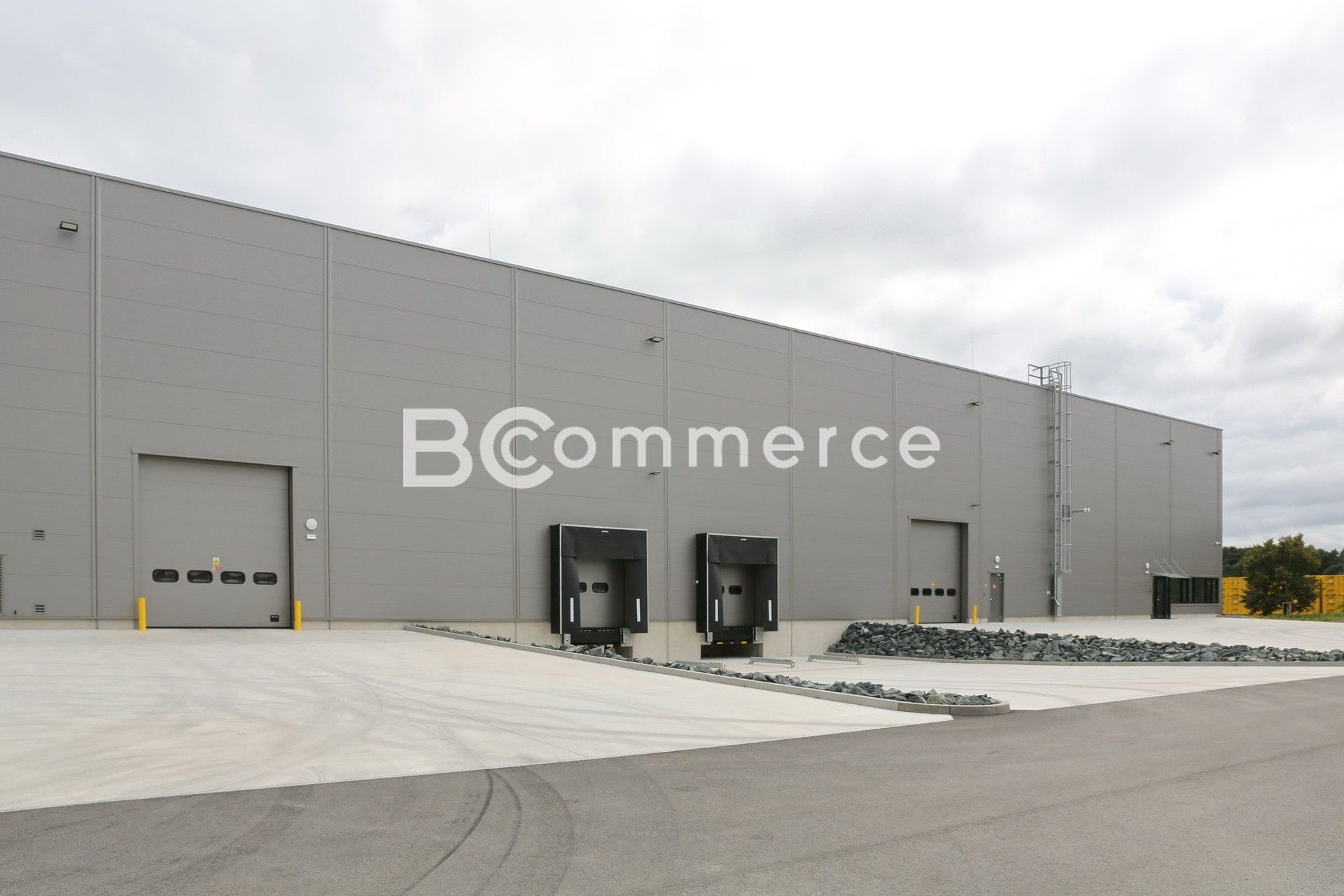 Pronájem sklad - Vodní, Hrušovany u Brna, 2 988 m²