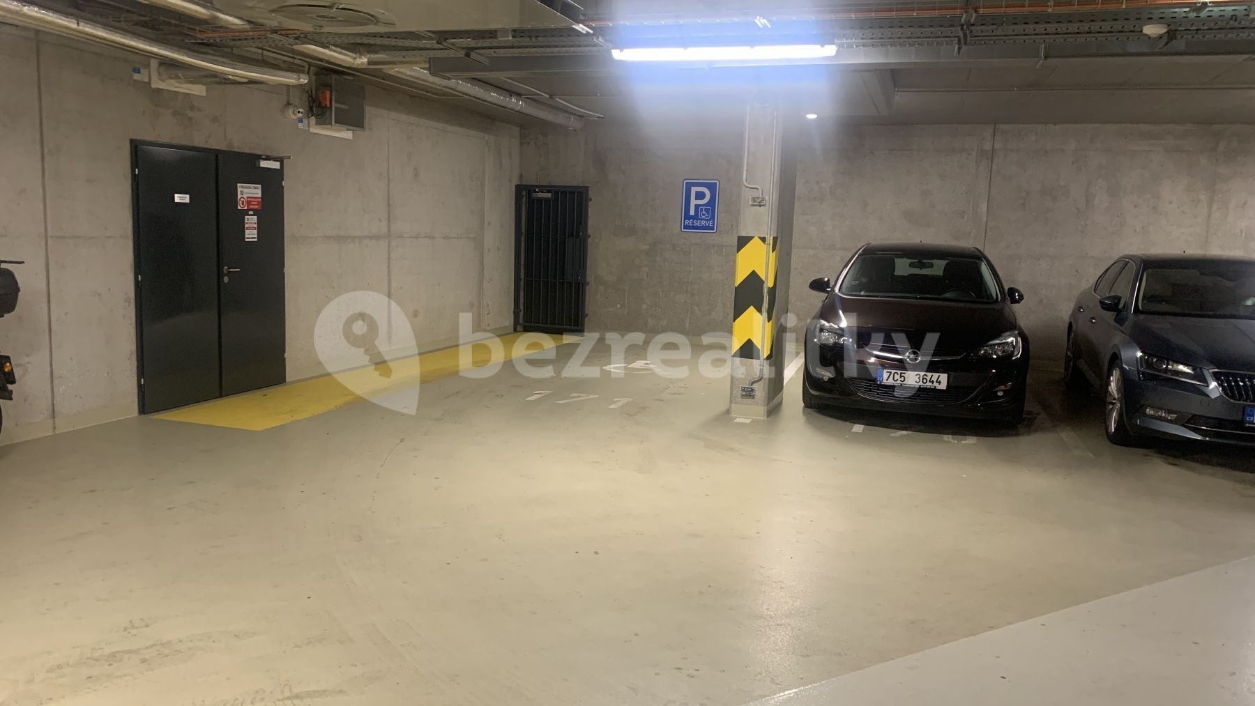 Garáž · 16 m² · Zvěřinova, Praha - Strašnice - 3