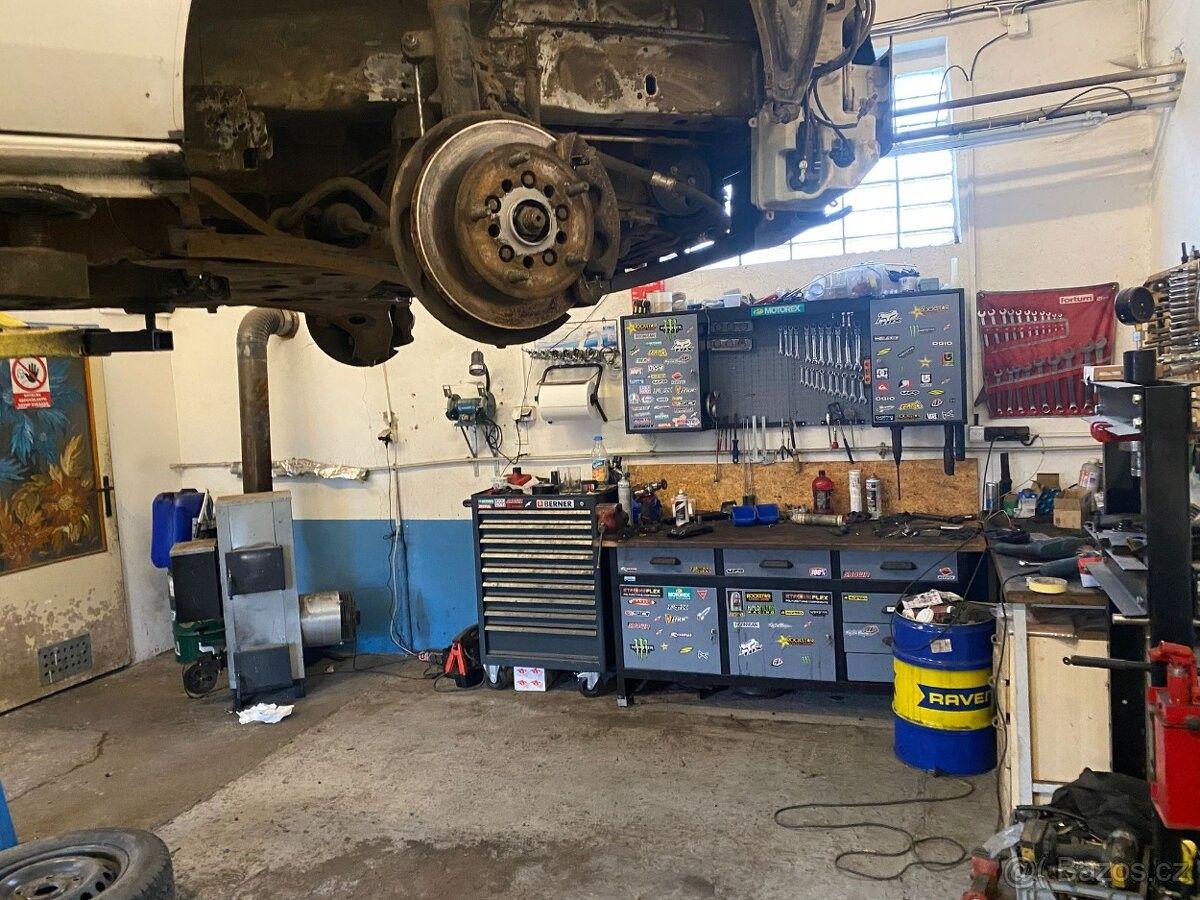 Sklady, Olomouc, 779 00