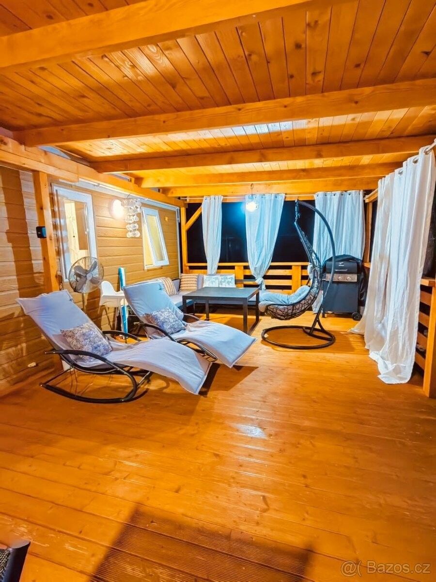 Rodinné domy, 987 66, Zahraničí