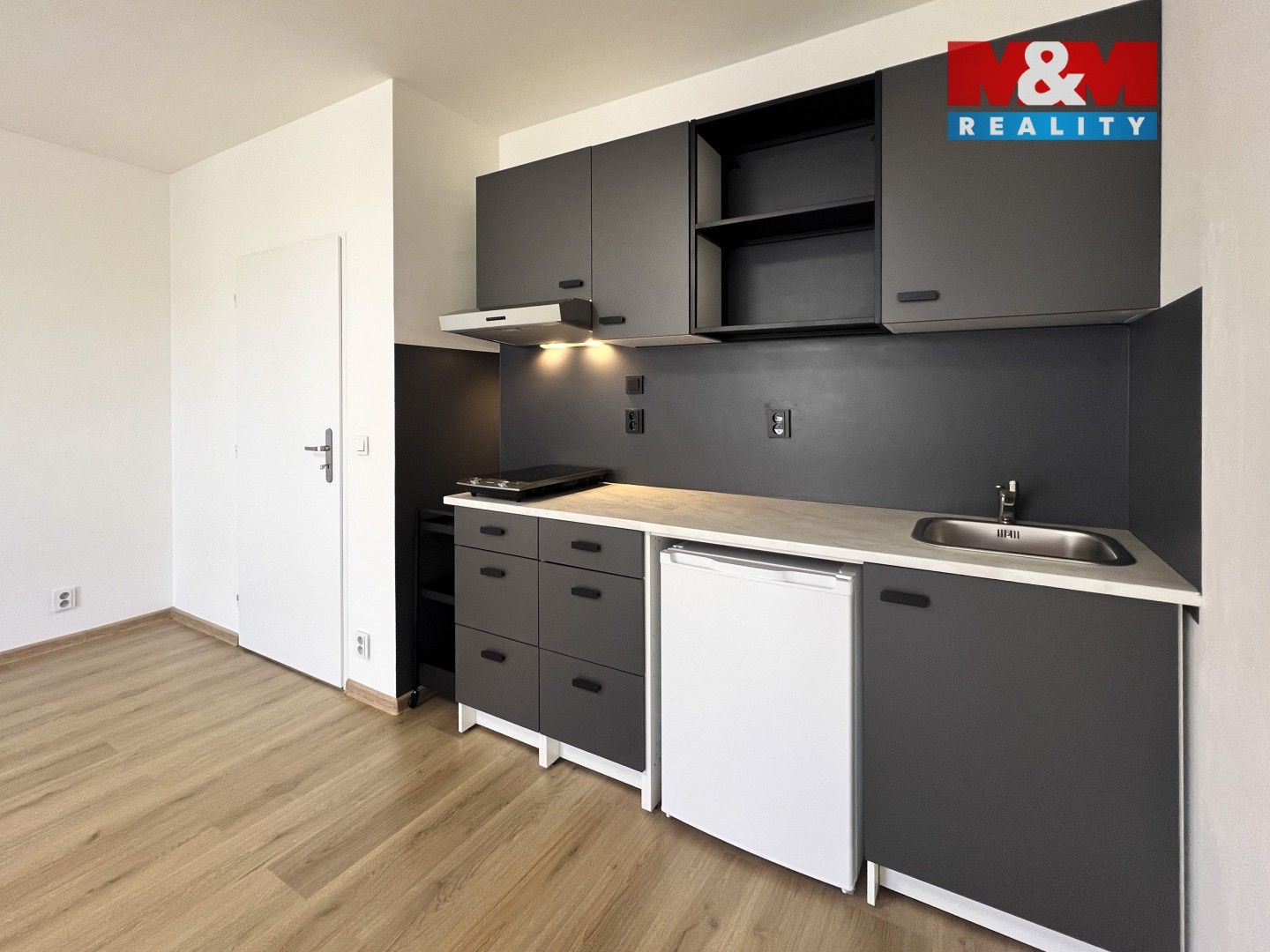 Pronájem byt 1+kk - Za Mlýnem, Hostivice, 29 m²