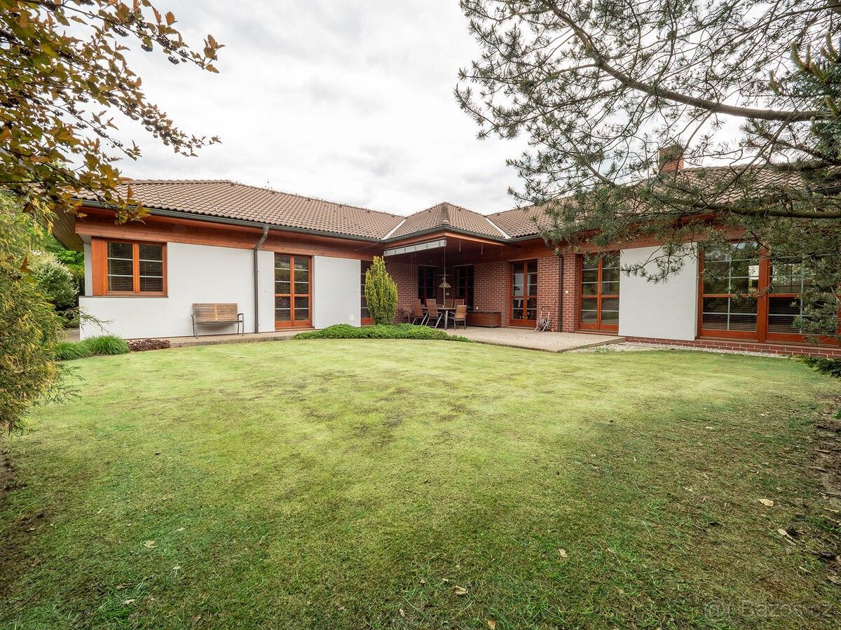 Rodinné domy, Mníšek pod Brdy, 252 10