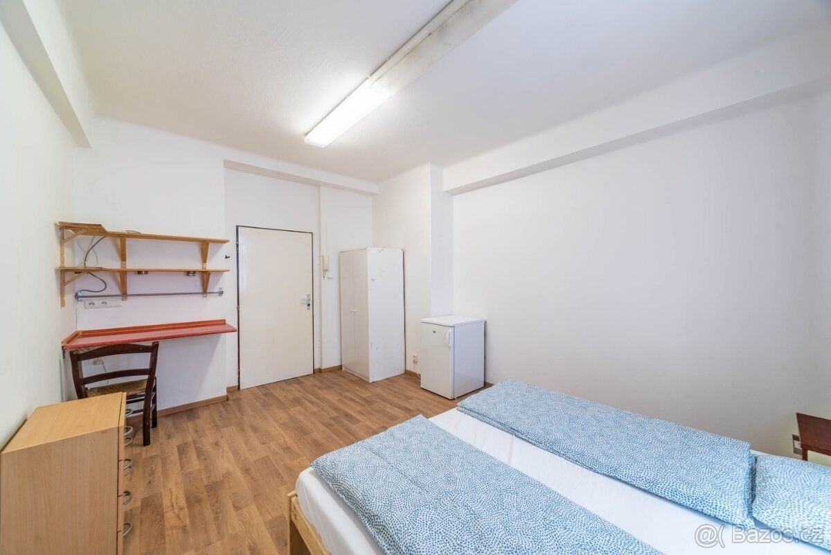 Pronájem byt - Praha, 130 00