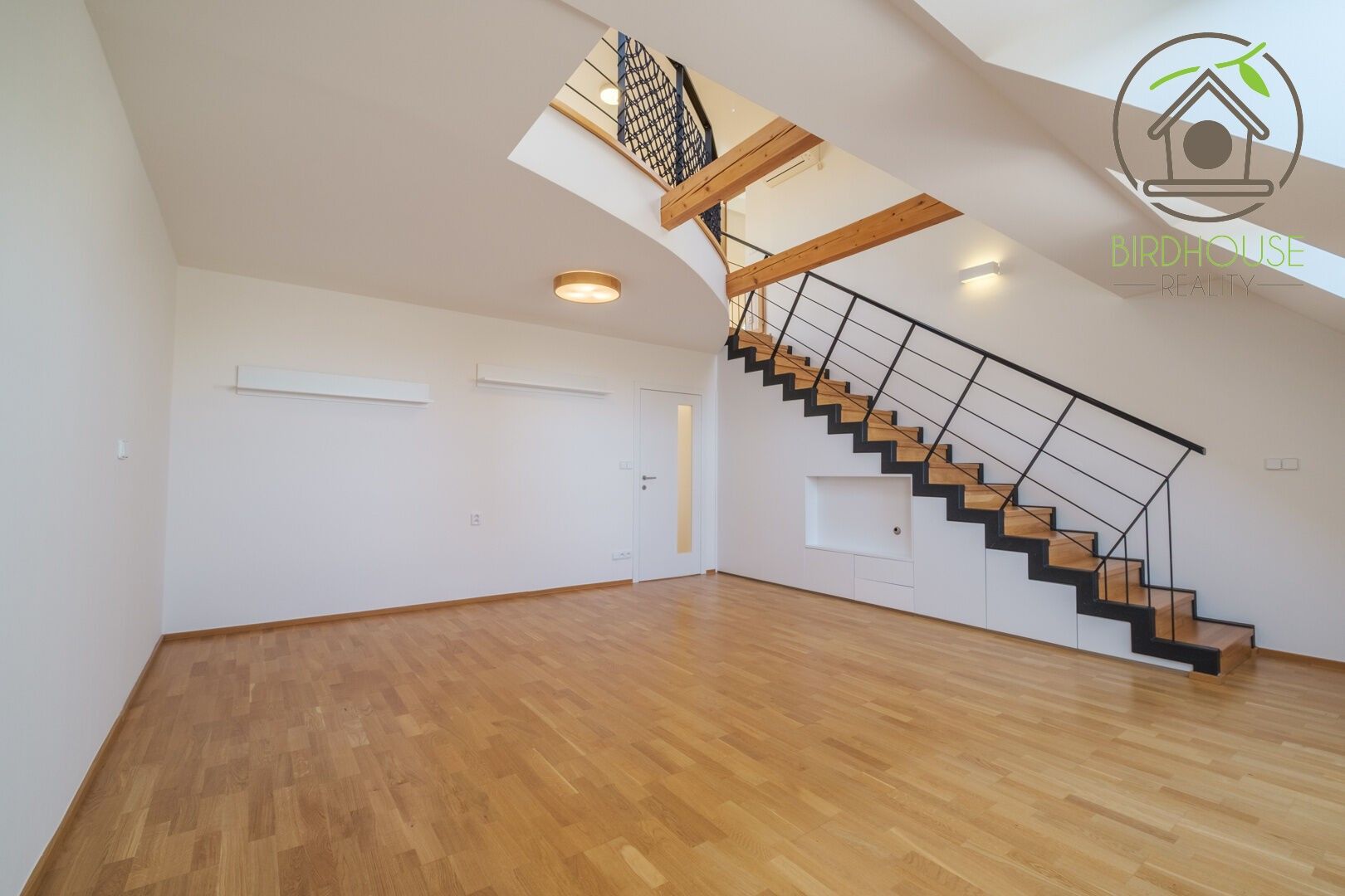 2+1, Brandejsovo náměstí, Praha, 116 m²