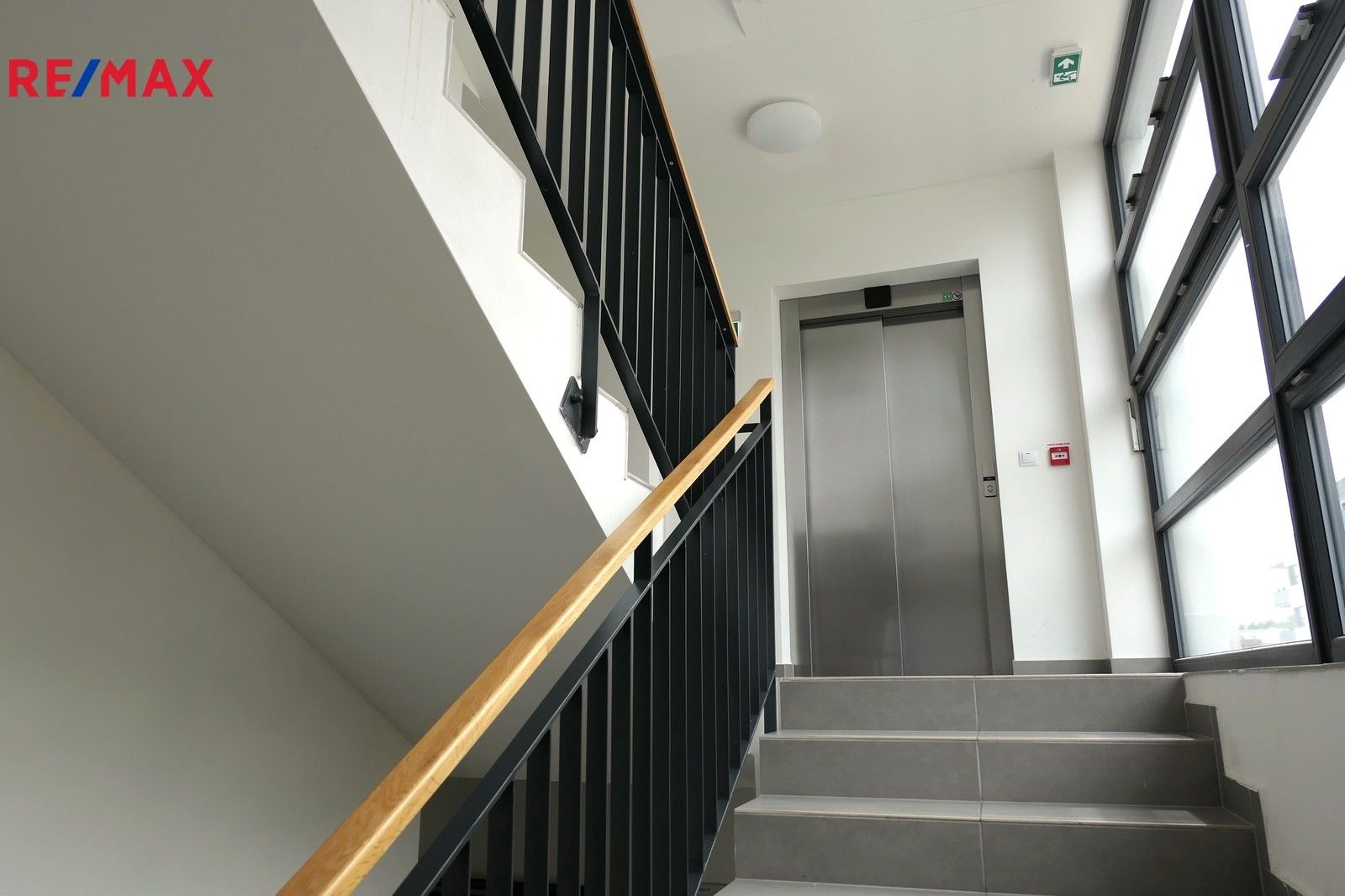 Pronájem byt 2+kk - Antonína Petrofa, Hradec Králové, 54 m²