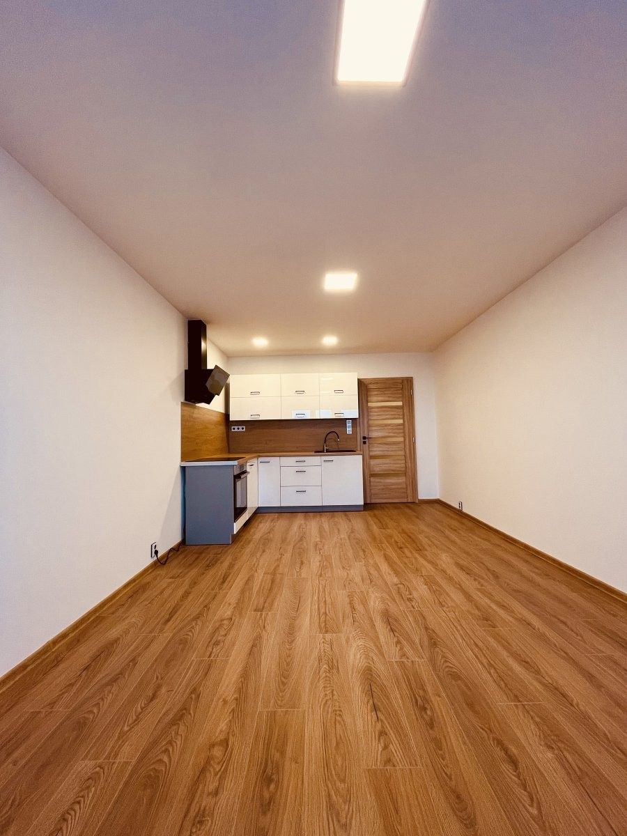 Pronájem byt 1+kk - Ostrava-Jih, Ostrava, 27 m²